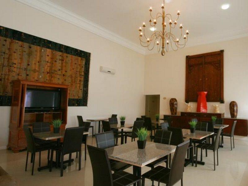 Zar Hotel