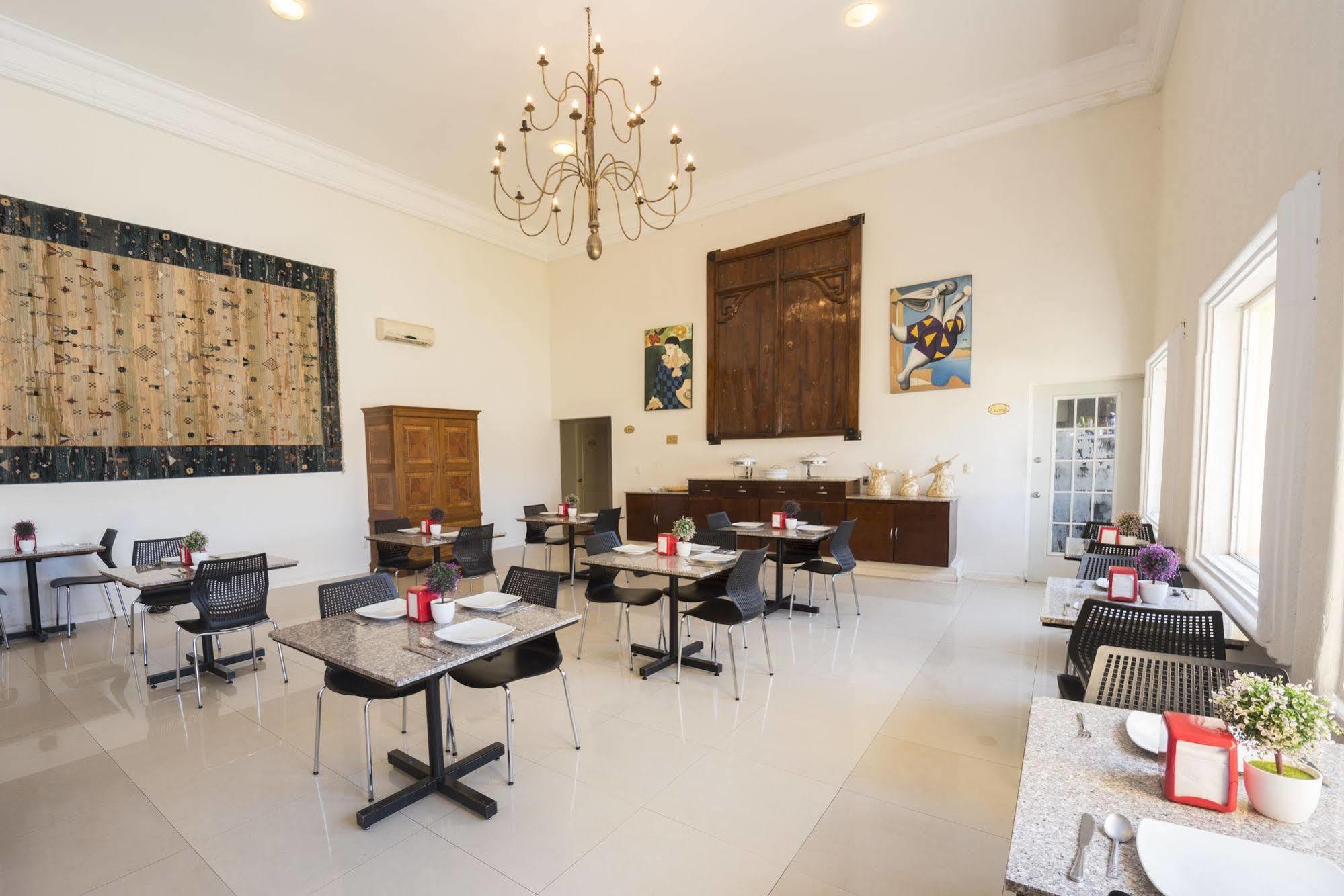 Hotel Zar 3*